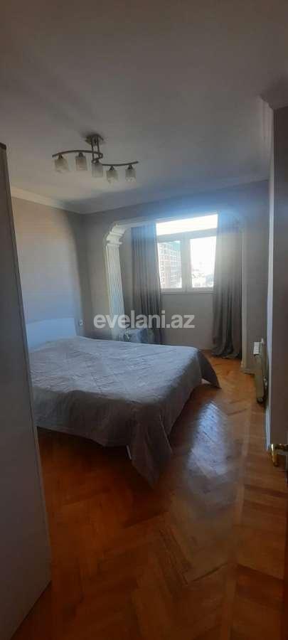 Satılır, köhnə tikili, 3 otaqlı, 64.99 m², Bakı, Yasamal r, Elmlər Akademiyası m.