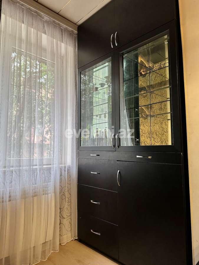 Satılır, köhnə tikili, 3 otaqlı, 65 m², Bakı, Yasamal r, 8 Noyabr m.