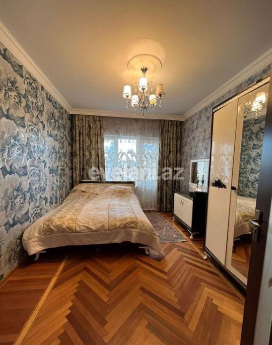 Sale, old building, 3 room, 90 m², Baku, Binagadi r, 9-th microdistrict d.