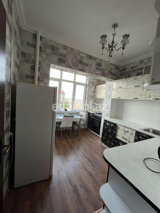 Sale, old building, 3 room, 90 m², Baku, Binagadi r, 9-th microdistrict d.