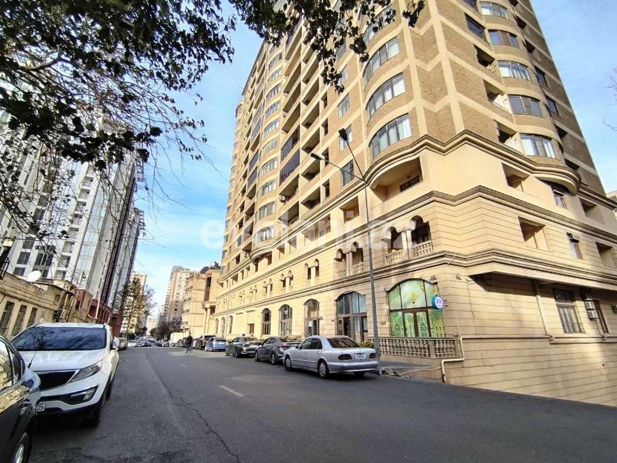 Продаётся, новостройка, 3-комнаты, 136 m², Баку, Ясамальский r, Элмляр Академиясы m.