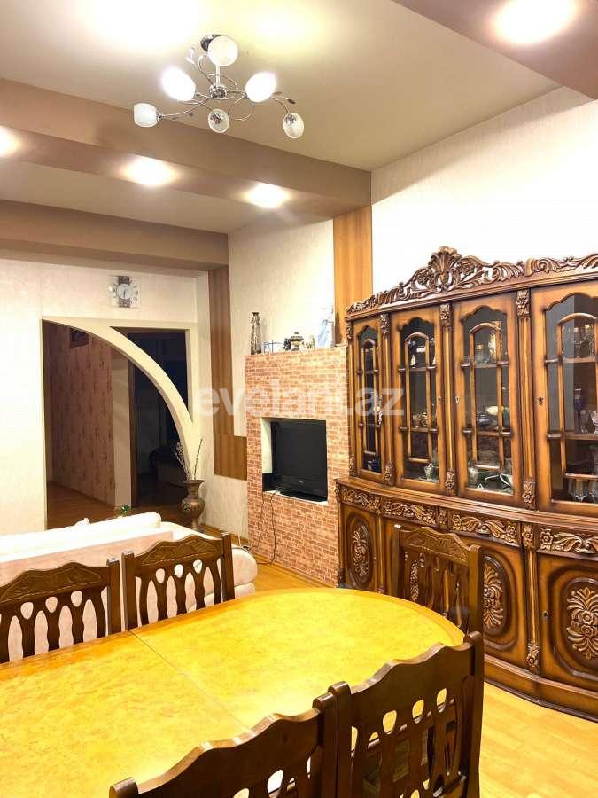 Satılır, yeni tikili, 2 otaqlı, 70 m², Bakı, Nizami r, Qara Qarayev m.