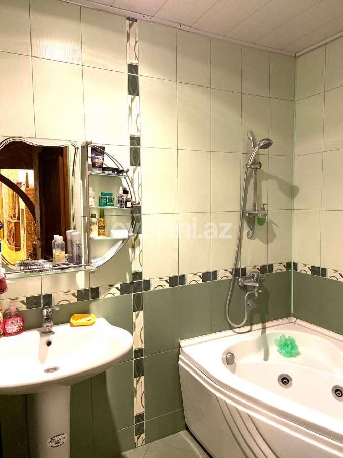 Satılır, yeni tikili, 2 otaqlı, 70 m², Bakı, Nizami r, Qara Qarayev m.