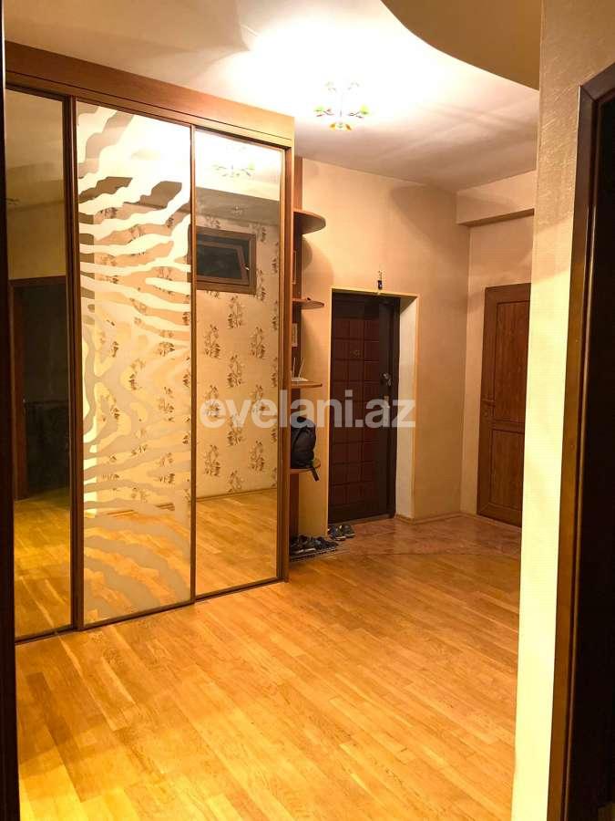 Satılır, yeni tikili, 2 otaqlı, 70 m², Bakı, Nizami r, Qara Qarayev m.