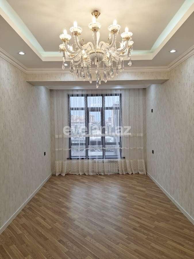 Satılır, yeni tikili, 2 otaqlı, 70 m², Binəqədi r, 8-ci mikrorayon q, Azadlıq prospekti m.
