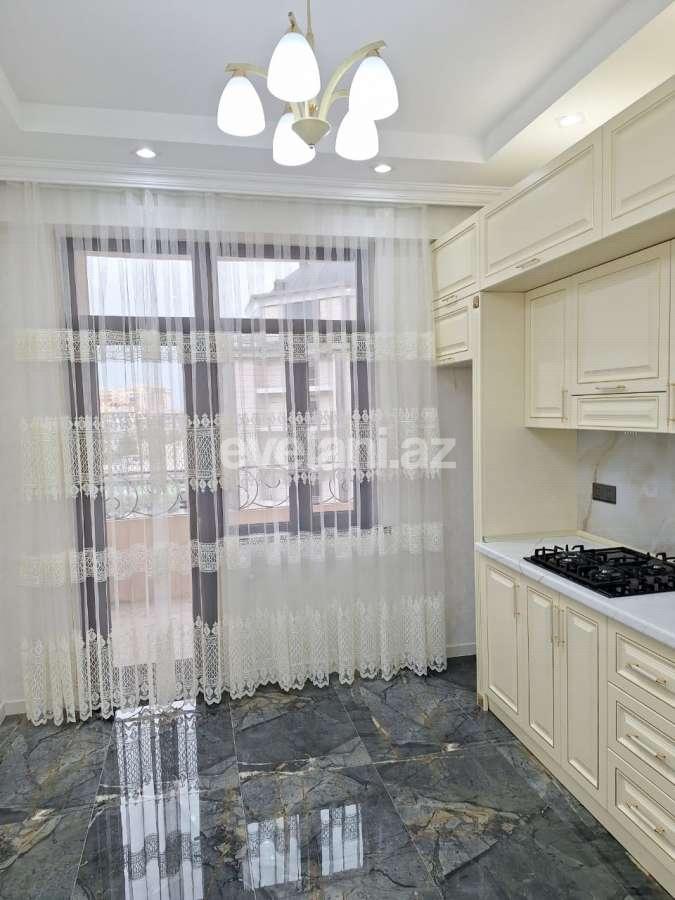 Satılır, yeni tikili, 2 otaqlı, 70 m², Binəqədi r, 8-ci mikrorayon q, Azadlıq prospekti m.