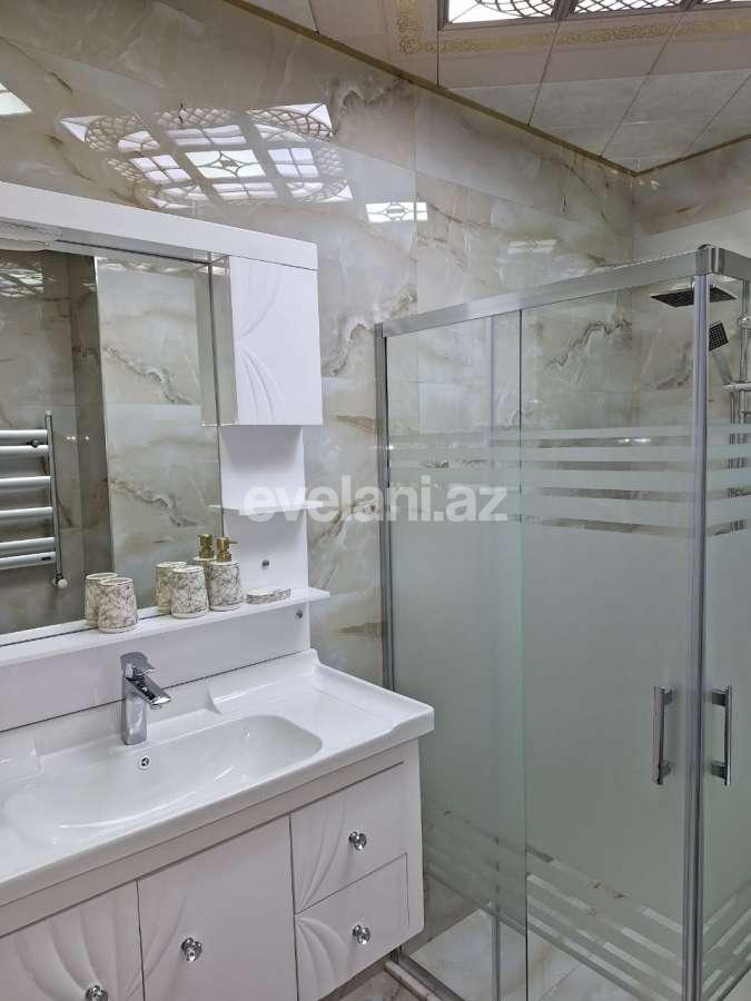 Satılır, yeni tikili, 2 otaqlı, 70 m², Binəqədi r, 8-ci mikrorayon q, Azadlıq prospekti m.