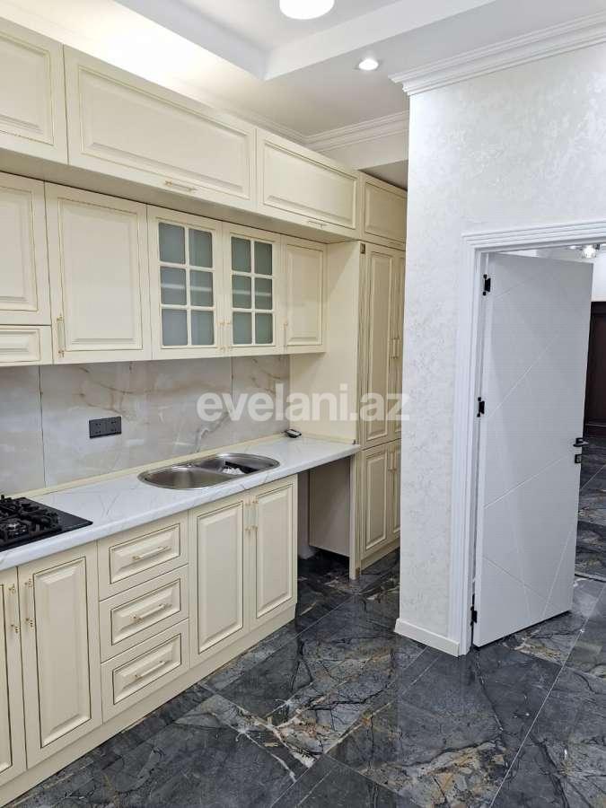 Satılır, yeni tikili, 2 otaqlı, 70 m², Binəqədi r, 8-ci mikrorayon q, Azadlıq prospekti m.
