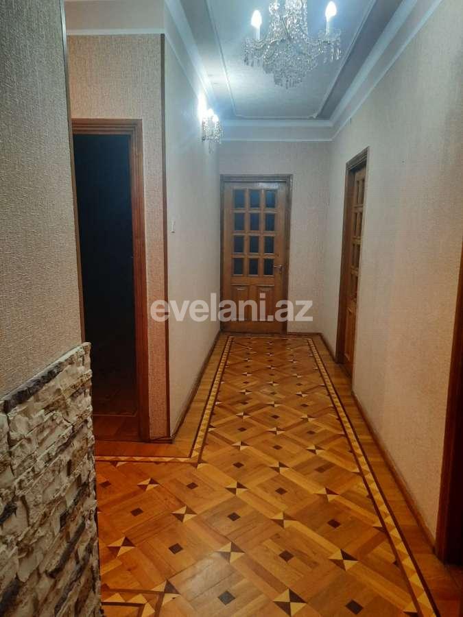 Satılır, köhnə tikili, 5 otaqlı, 125 m², Bakı, Binəqədi r, 8-ci mikrorayon q.