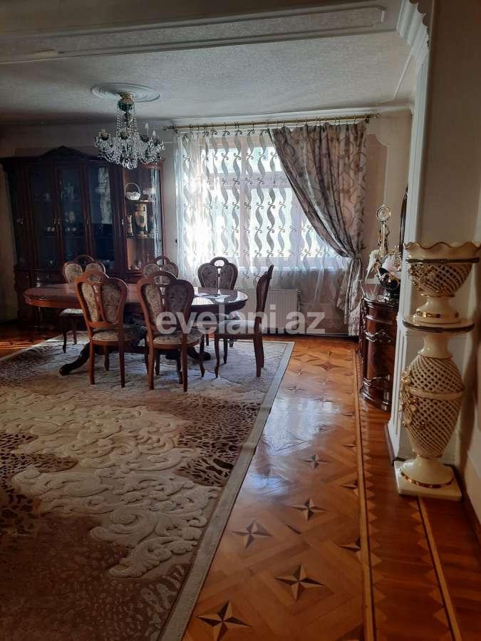 Satılır, köhnə tikili, 5 otaqlı, 125 m², Bakı, Binəqədi r, 8-ci mikrorayon q.