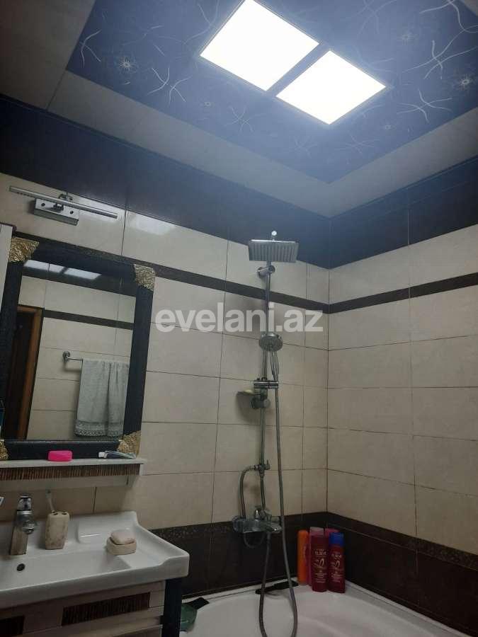 Satılır, köhnə tikili, 5 otaqlı, 125 m², Bakı, Binəqədi r, 8-ci mikrorayon q.