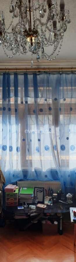 Satılır, köhnə tikili, 5 otaqlı, 125 m², Bakı, Binəqədi r, 8-ci mikrorayon q.