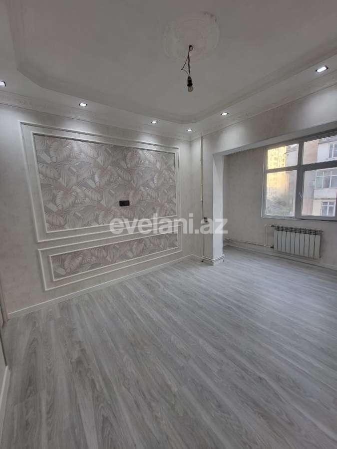 Satılır, köhnə tikili, 2 otaqlı, 47 m², Bakı, Binəqədi r, 8-ci mikrorayon q, Azadlıq prospekti m.