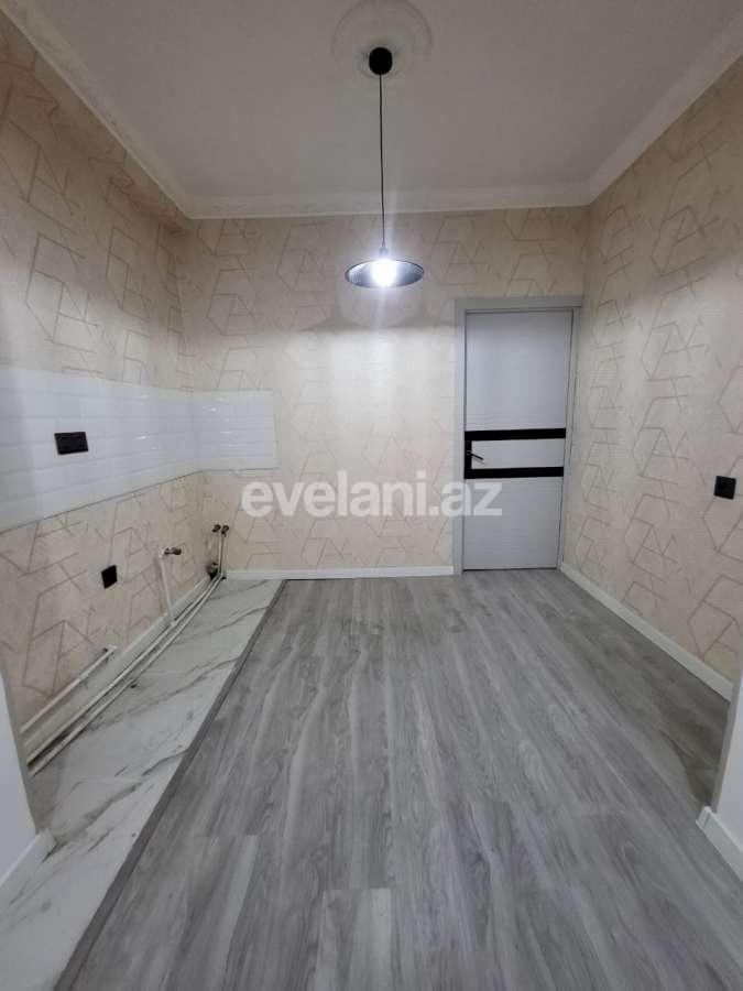 Satılır, köhnə tikili, 2 otaqlı, 47 m², Bakı, Binəqədi r, 8-ci mikrorayon q, Azadlıq prospekti m.