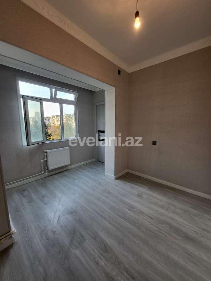 Satılır, köhnə tikili, 2 otaqlı, 47 m², Bakı, Binəqədi r, 8-ci mikrorayon q, Azadlıq prospekti m.