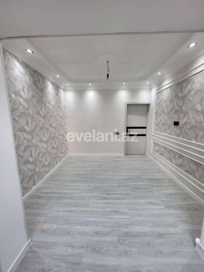 Satılır, köhnə tikili, 2 otaqlı, 47 m², Bakı, Binəqədi r, 8-ci mikrorayon q, Azadlıq prospekti m.