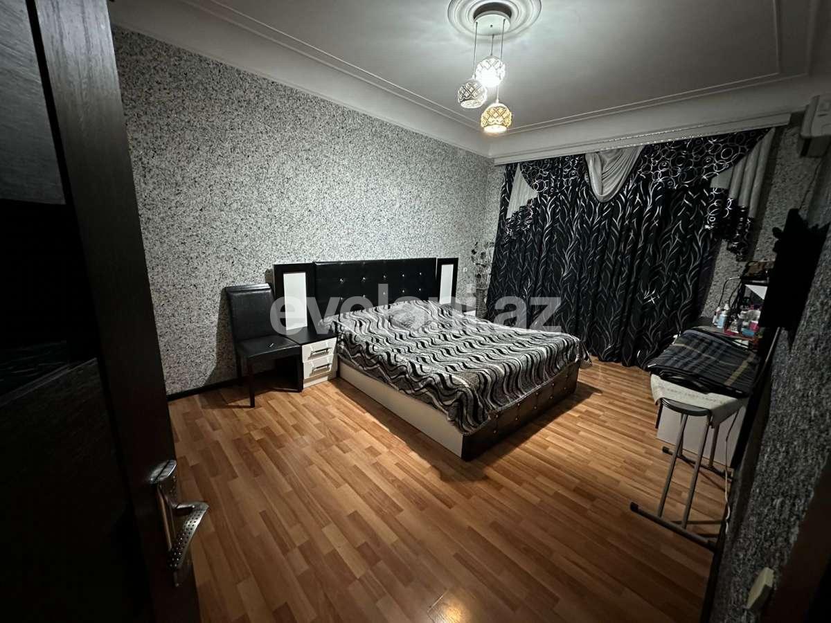 Satılır, köhnə tikili, 3 otaqlı, 78 m², Bakı, Binəqədi r, 7-ci mikrorayon q, Azadlıq prospekti m.