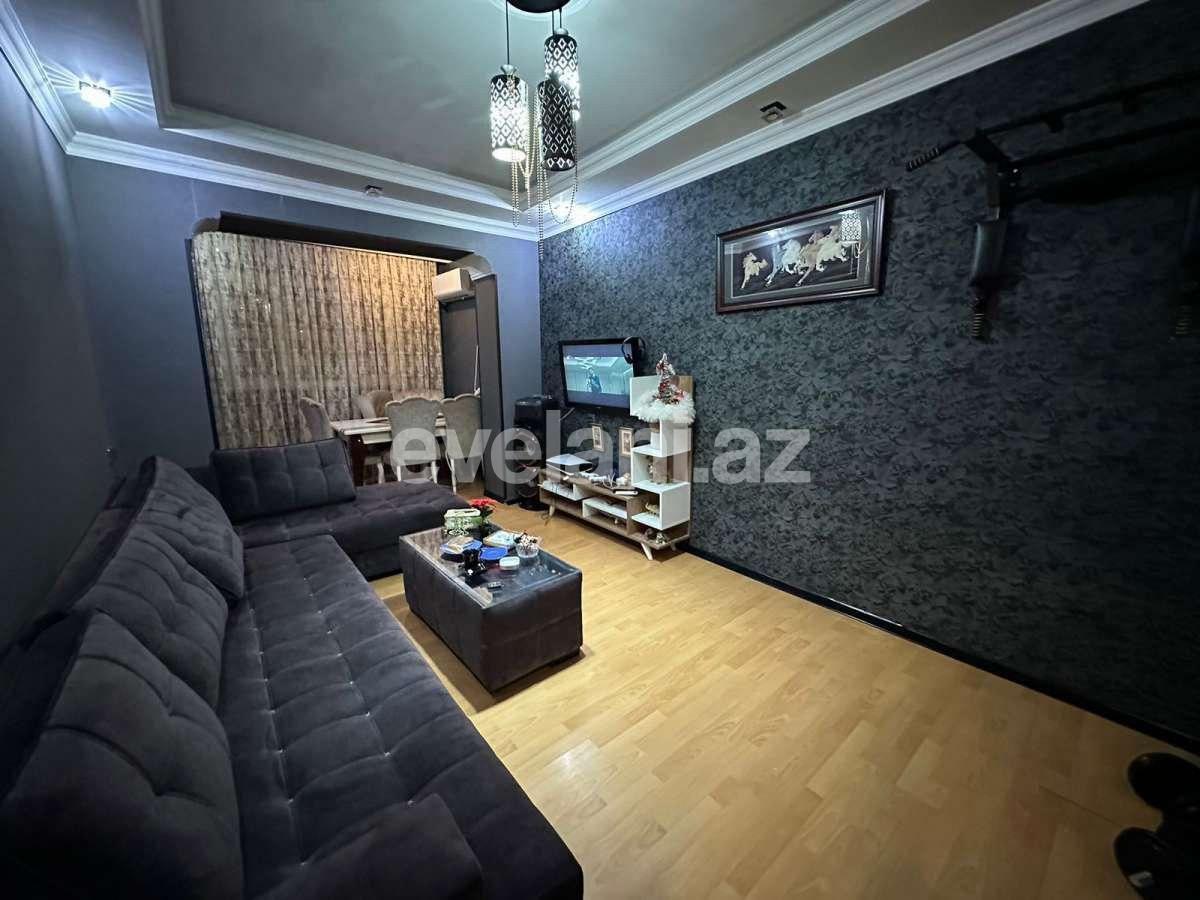 Satılır, köhnə tikili, 3 otaqlı, 78 m², Bakı, Binəqədi r, 7-ci mikrorayon q, Azadlıq prospekti m.