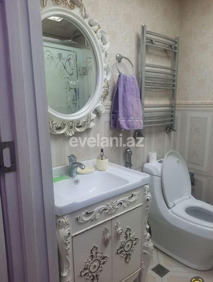 Satılır, köhnə tikili, 2 otaqlı, 69.99 m², Bakı, Yasamal r, Elmlər Akademiyası m.