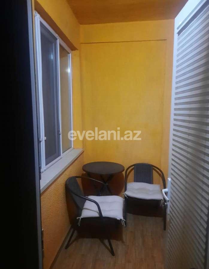 Satılır, köhnə tikili, 2 otaqlı, 69.99 m², Bakı, Yasamal r, Elmlər Akademiyası m.