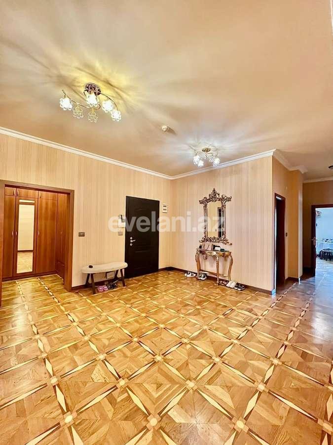 Satılır, köhnə tikili, 4 otaqlı, 200 m², Bakı, Yasamal r, Elmlər Akademiyası m.