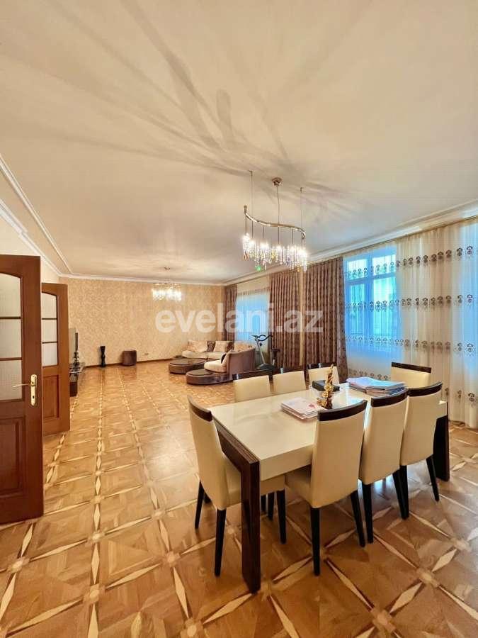 Satılır, köhnə tikili, 4 otaqlı, 200 m², Bakı, Yasamal r, Elmlər Akademiyası m.