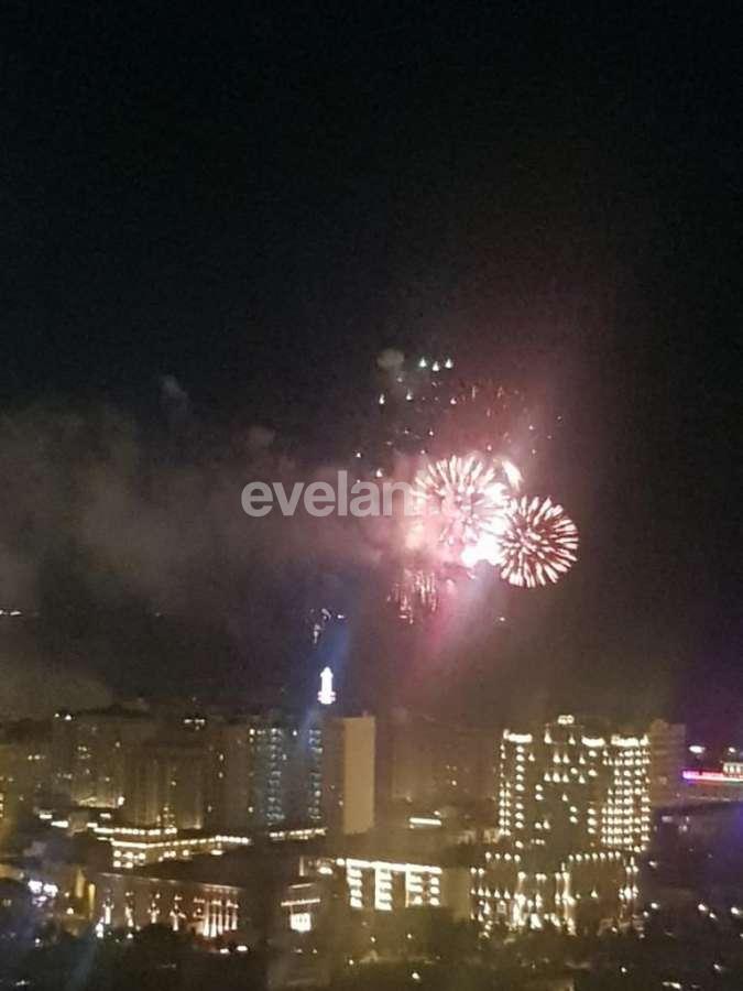 Satılır, köhnə tikili, 4 otaqlı, 200 m², Bakı, Yasamal r, Elmlər Akademiyası m.