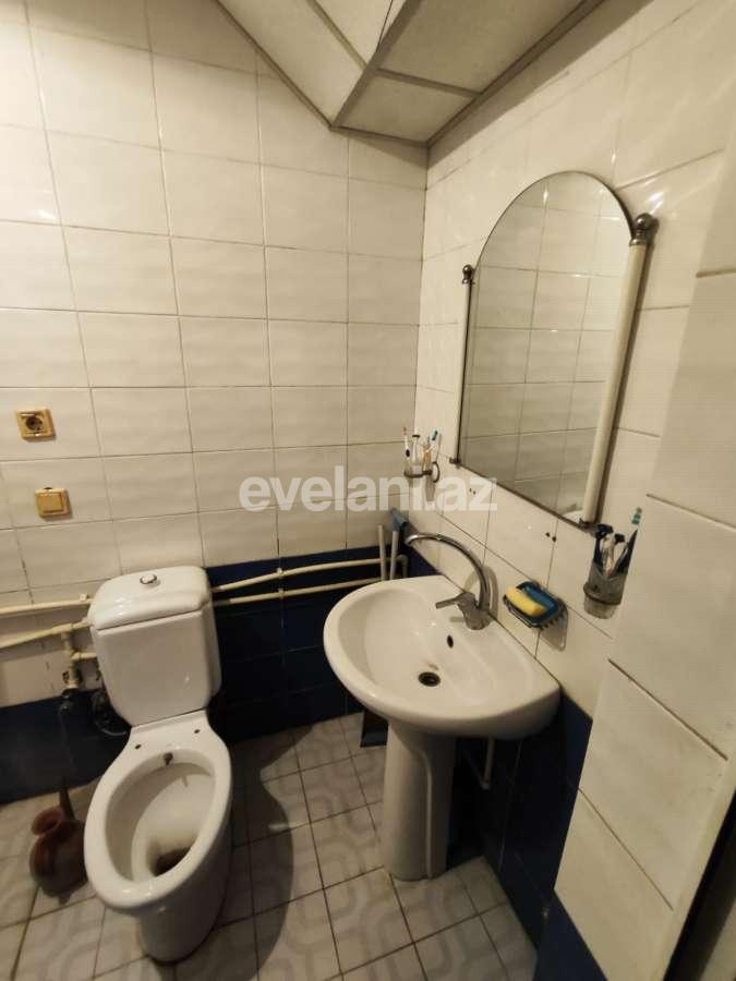 Satılır, köhnə tikili, 2 otaqlı, 60 m², Bakı, Yasamal r, Elmlər Akademiyası m.