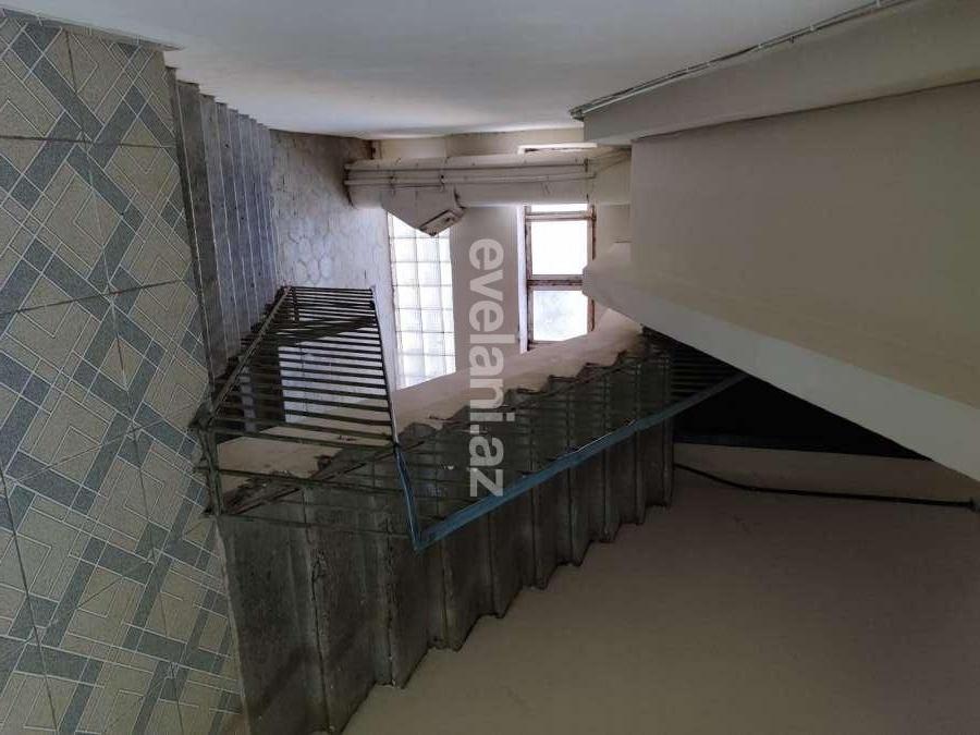 Satılır, köhnə tikili, 2 otaqlı, 60 m², Bakı, Yasamal r, Elmlər Akademiyası m.