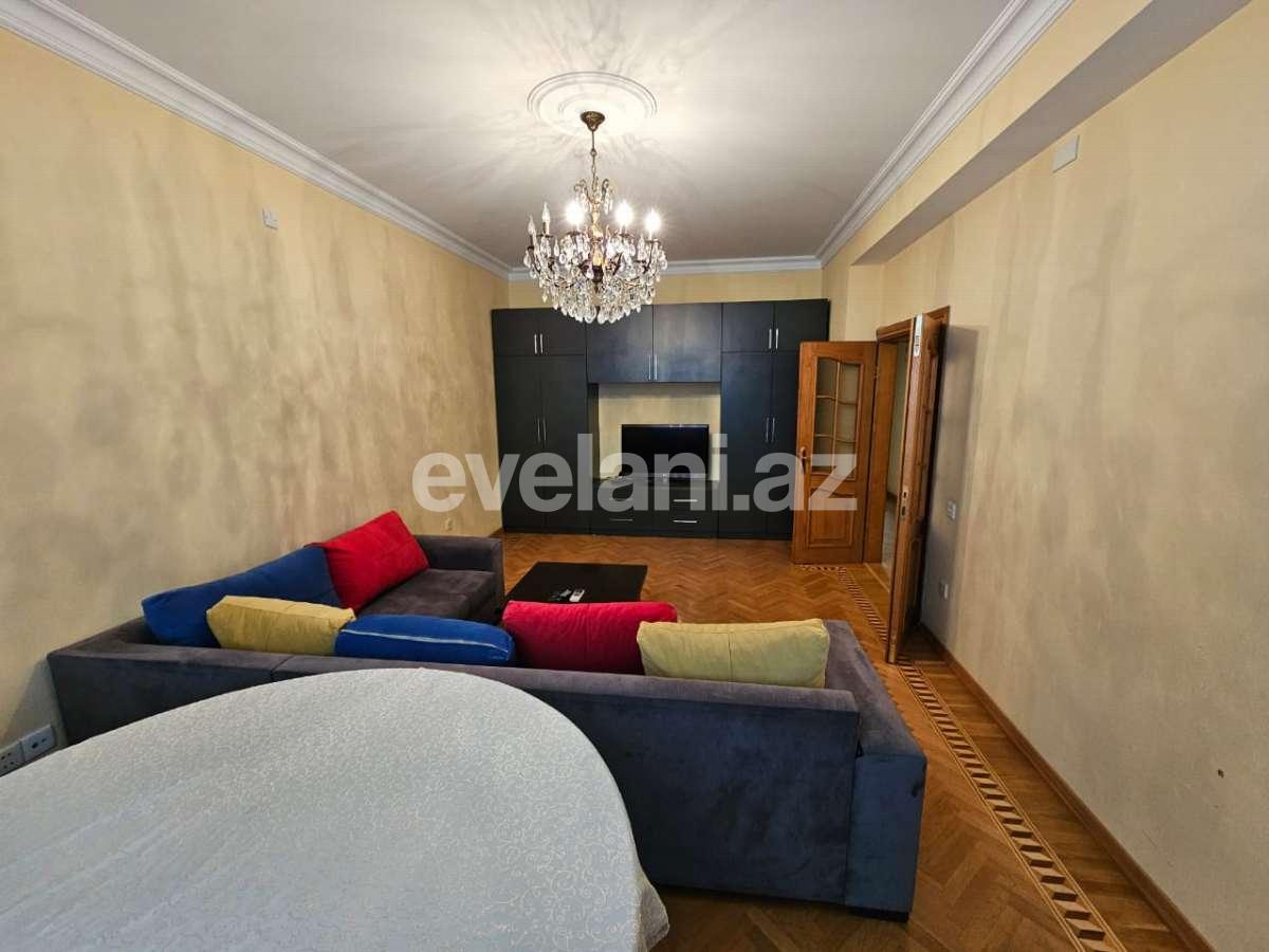 Kirayə verilir, yeni tikili, 3 otaqlı, 125 m², Bakı, Nəsimi r, 5-ci mikrorayon q, Memar Əcəmi m.