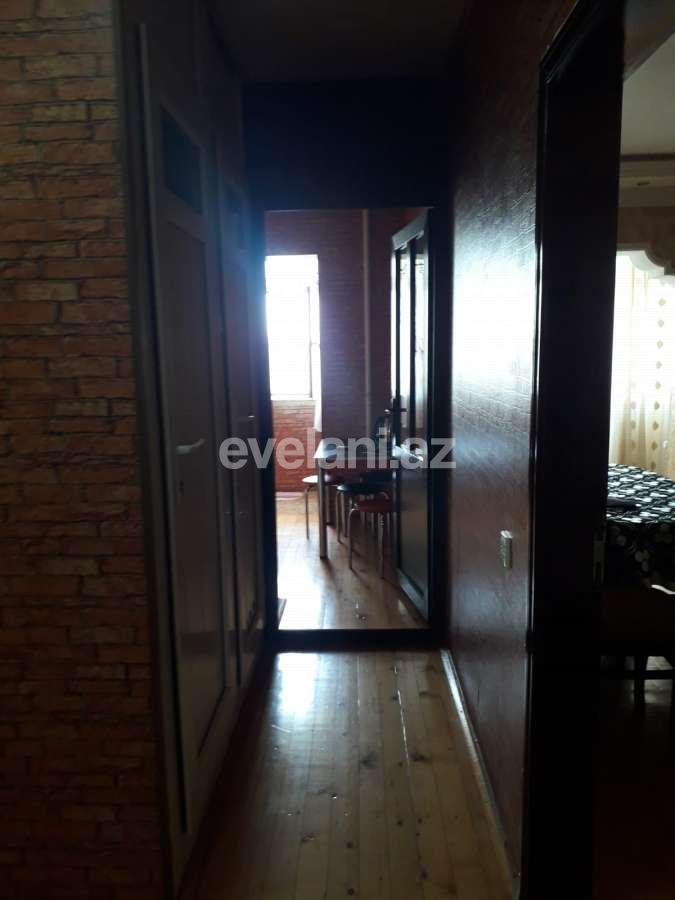 Satılır, köhnə tikili, 3 otaqlı, 70 m², Bakı, Nizami r, Xalqlar Dostluğu m.