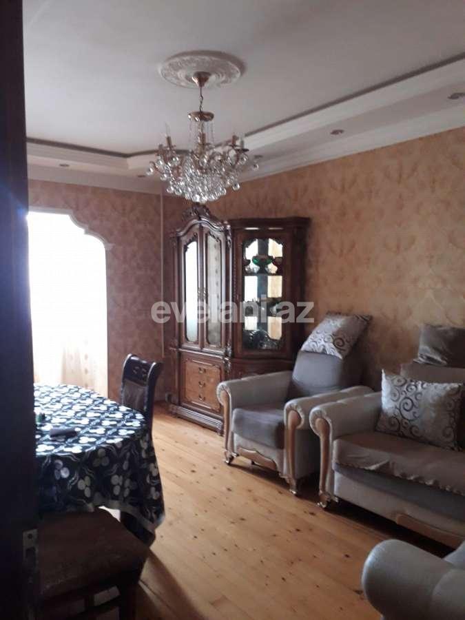 Satılır, köhnə tikili, 3 otaqlı, 70 m², Bakı, Nizami r, Xalqlar Dostluğu m.