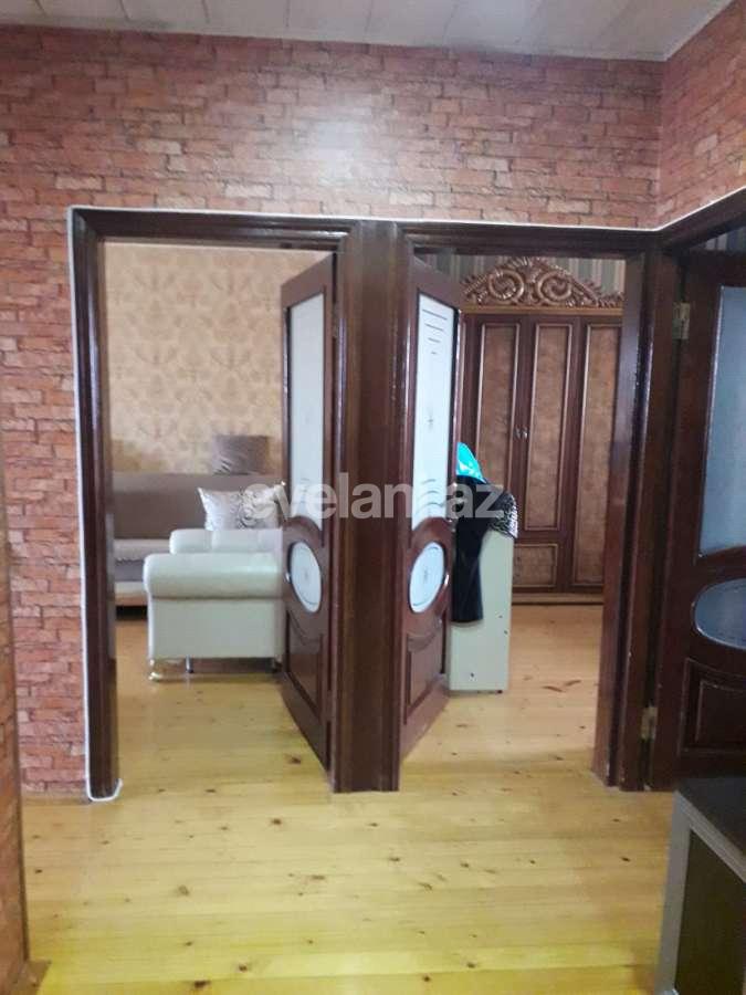 Satılır, köhnə tikili, 3 otaqlı, 70 m², Bakı, Nizami r, Xalqlar Dostluğu m.