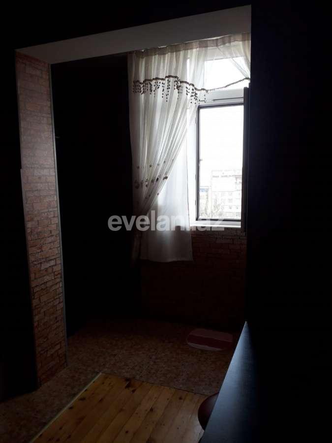 Satılır, köhnə tikili, 3 otaqlı, 70 m², Bakı, Nizami r, Xalqlar Dostluğu m.