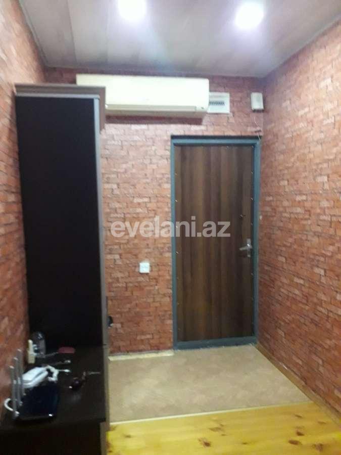 Satılır, köhnə tikili, 3 otaqlı, 70 m², Bakı, Nizami r, Xalqlar Dostluğu m.