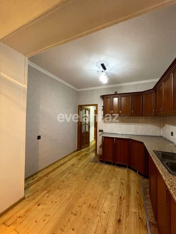 Satılır, köhnə tikili, 4 otaqlı, 109.98 m², Bakı, Xətai r, Elmlər Akademiyası m.