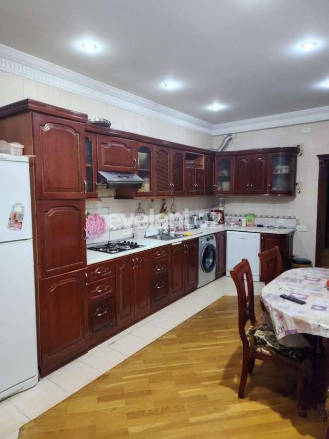 Satılır, yeni tikili, 4 otaqlı, 199.99 m², Bakı, Nəsimi r, 28 may m.