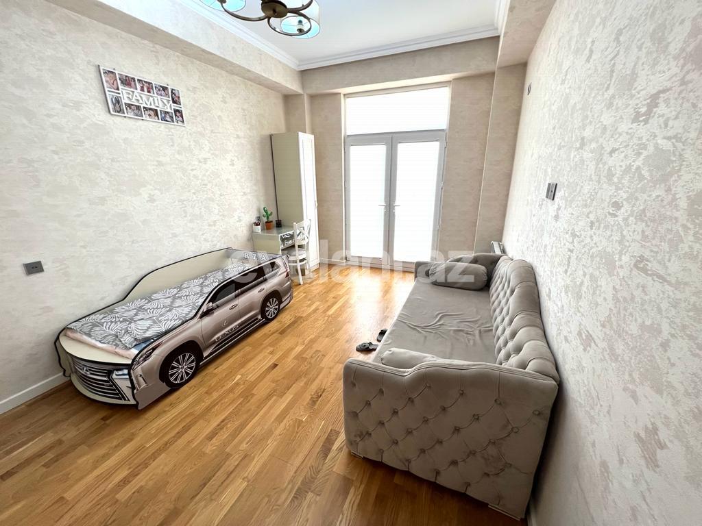 Satılır, yeni tikili, 4 otaqlı, 155 m², Bakı, Yasamal r, İnşaatçılar m.