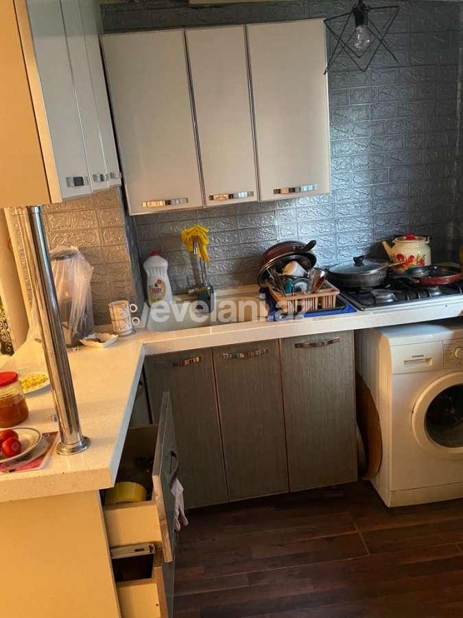 Satılır, köhnə tikili, 3 otaqlı, 74.99 m², Bakı, Yasamal r, İnşaatçılar m.