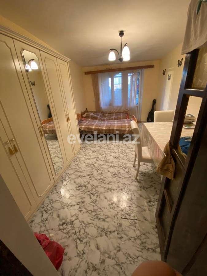 Satılır, köhnə tikili, 3 otaqlı, 74.99 m², Bakı, Yasamal r, İnşaatçılar m.