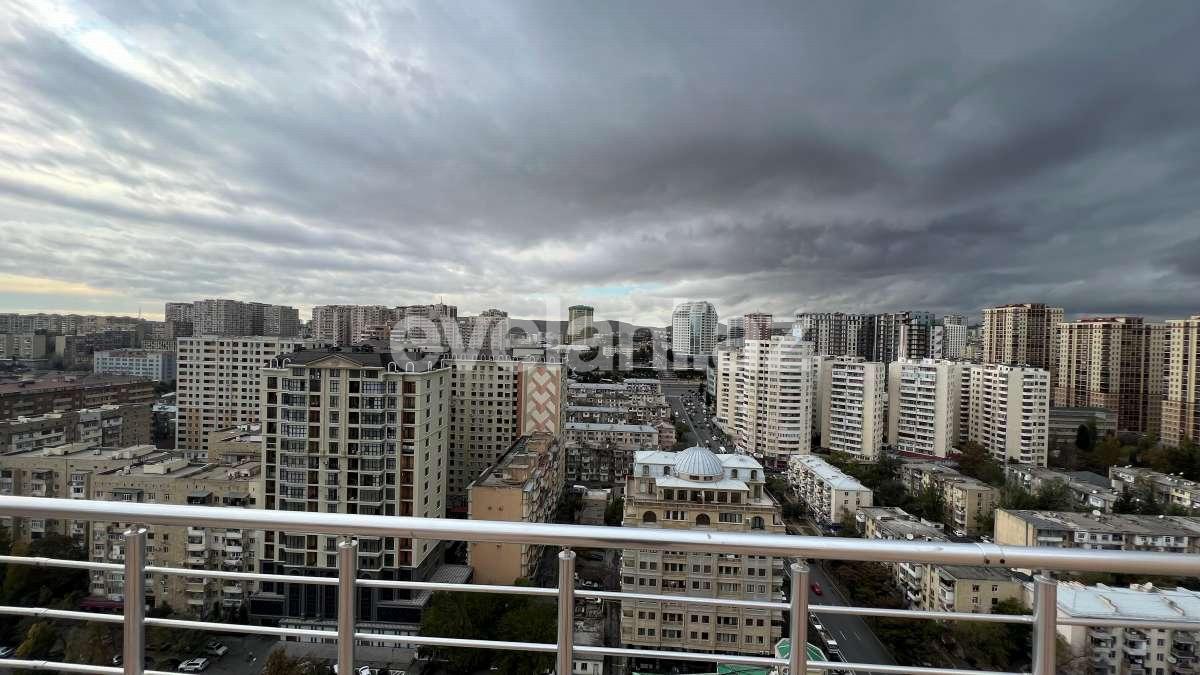 Satılır, yeni tikili, 4 otaqlı, 200 m², Bakı, Yasamal r, Elmlər Akademiyası m.