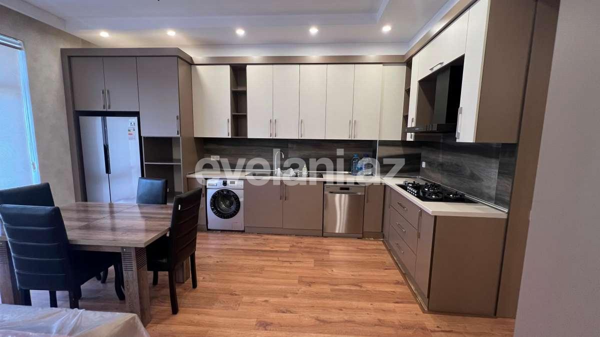 Satılır, yeni tikili, 4 otaqlı, 200 m², Bakı, Yasamal r, Elmlər Akademiyası m.
