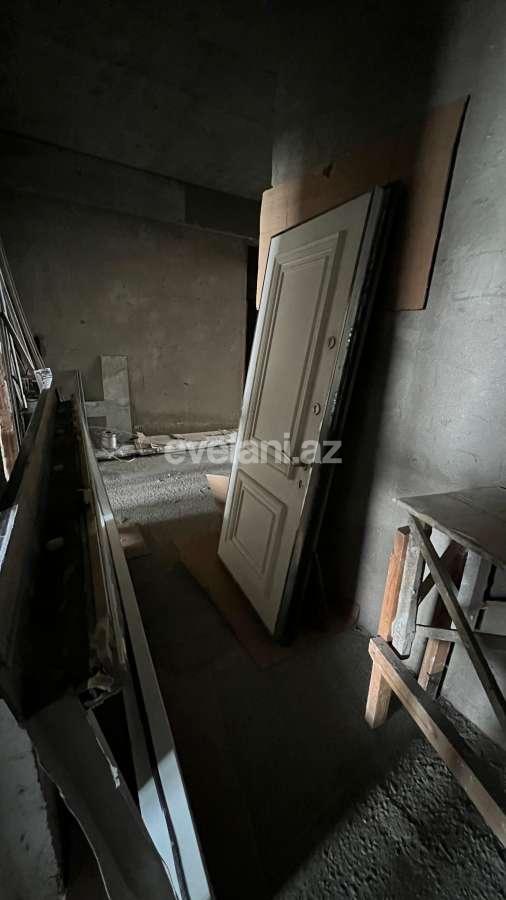 Satılır, yeni tikili, 4 otaqlı, 185 m², Bakı, Yasamal r, Elmlər Akademiyası m.