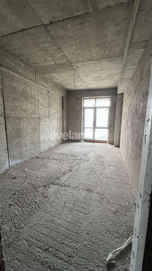 Satılır, yeni tikili, 4 otaqlı, 185 m², Bakı, Yasamal r, Elmlər Akademiyası m.