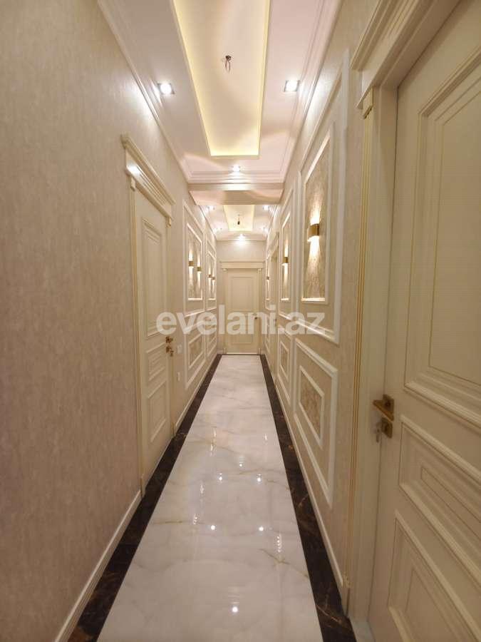 Satılır, köhnə tikili, 4 otaqlı, 153 m², Bakı, Yasamal r, İnşaatçılar m.