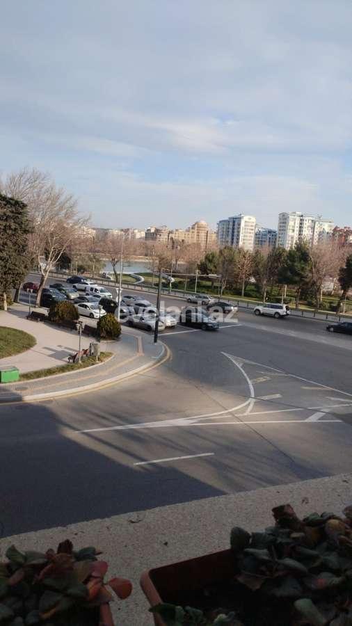 Satılır, köhnə tikili, 3 otaqlı, 80 m², Bakı, Nəsimi r.