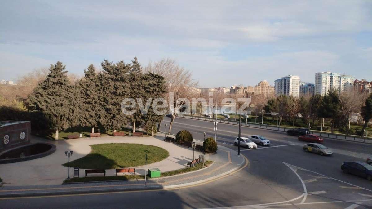 Satılır, köhnə tikili, 3 otaqlı, 80 m², Bakı, Nəsimi r.