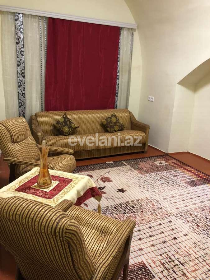 Kirayə verilir, köhnə tikili, 2 otaqlı, 50 m², Bakı, Səbail r, Sahil m.