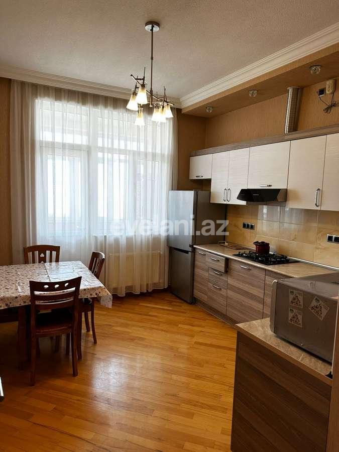 Kirayə verilir, yeni tikili, 2 otaqlı, 90 m², Bakı, Yasamal r, İnşaatçılar m.