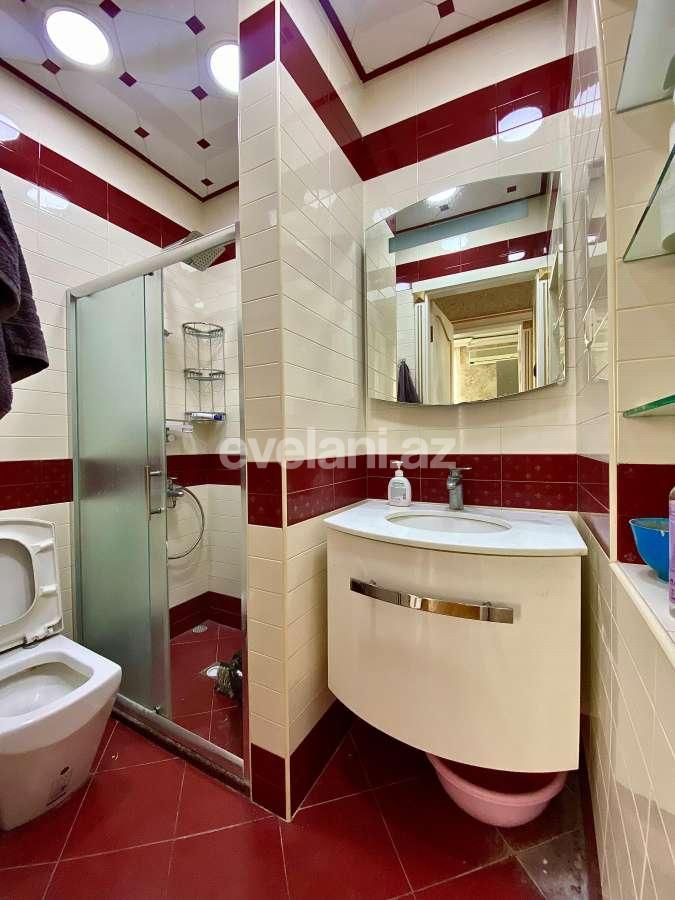 Satılır, köhnə tikili, 3 otaqlı, 75 m², Bakı, Yasamal r, Elmlər Akademiyası m.